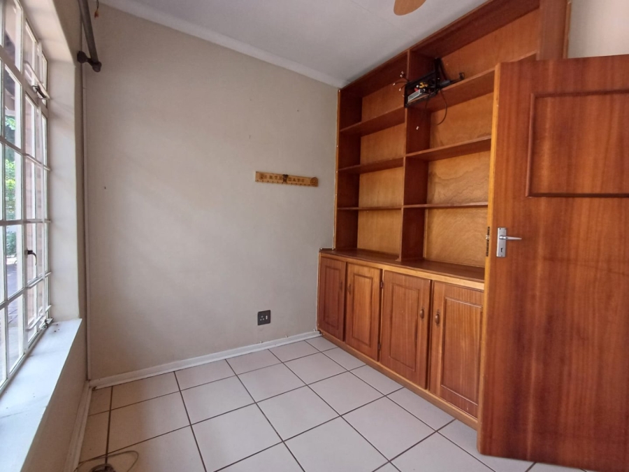 4 Bedroom Property for Sale in Flamwood North West